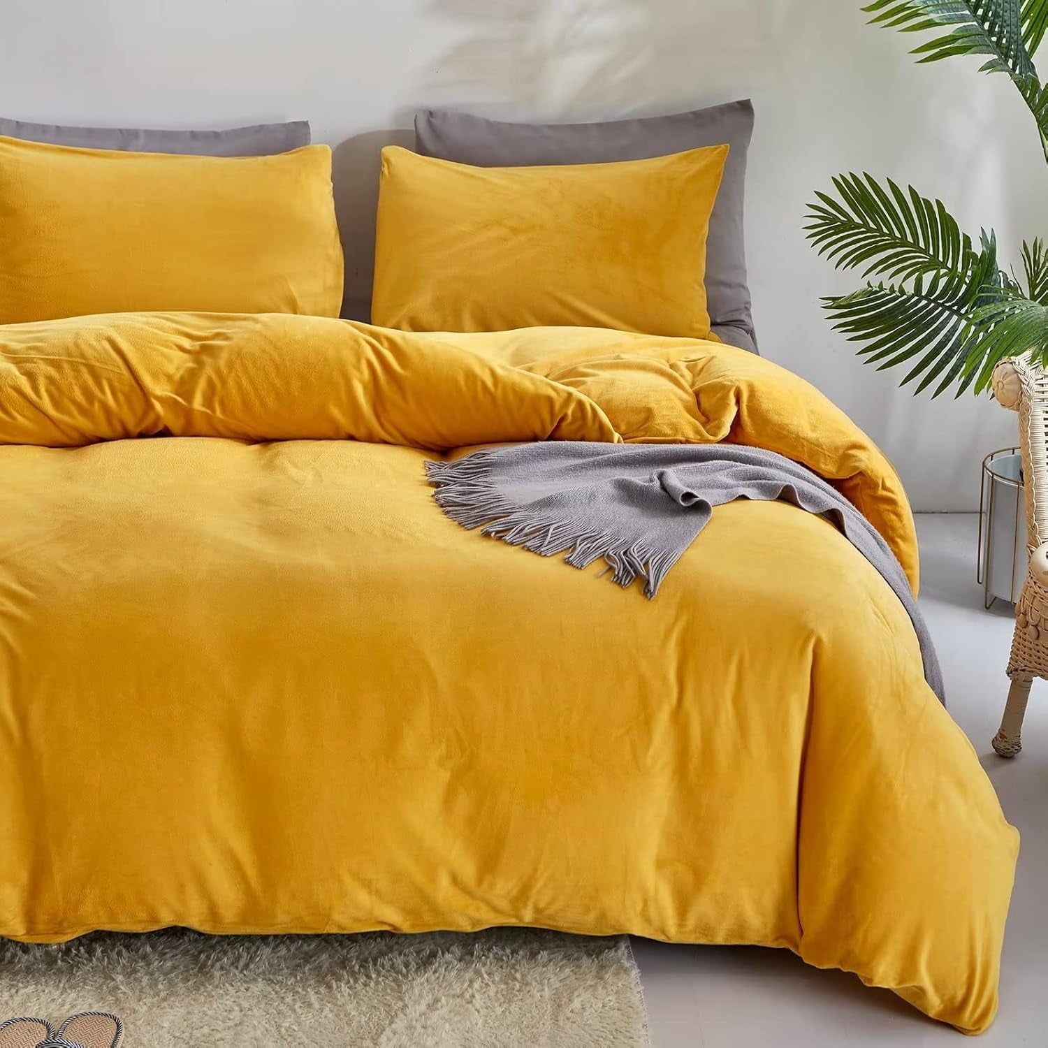Mustard Yellow Comforter Set Queen Velvet Fluffy Queen Comforter Bedding Set Dark Yellow Bedding Queen Size Sherpa Comforter Winter Warm Flannel Plush Bed Quilt Queen